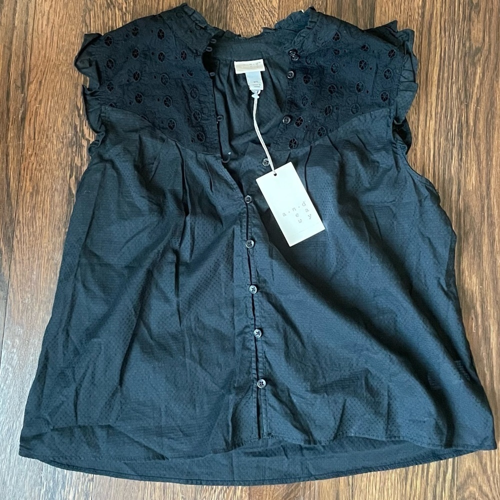 A new day NWT blouse